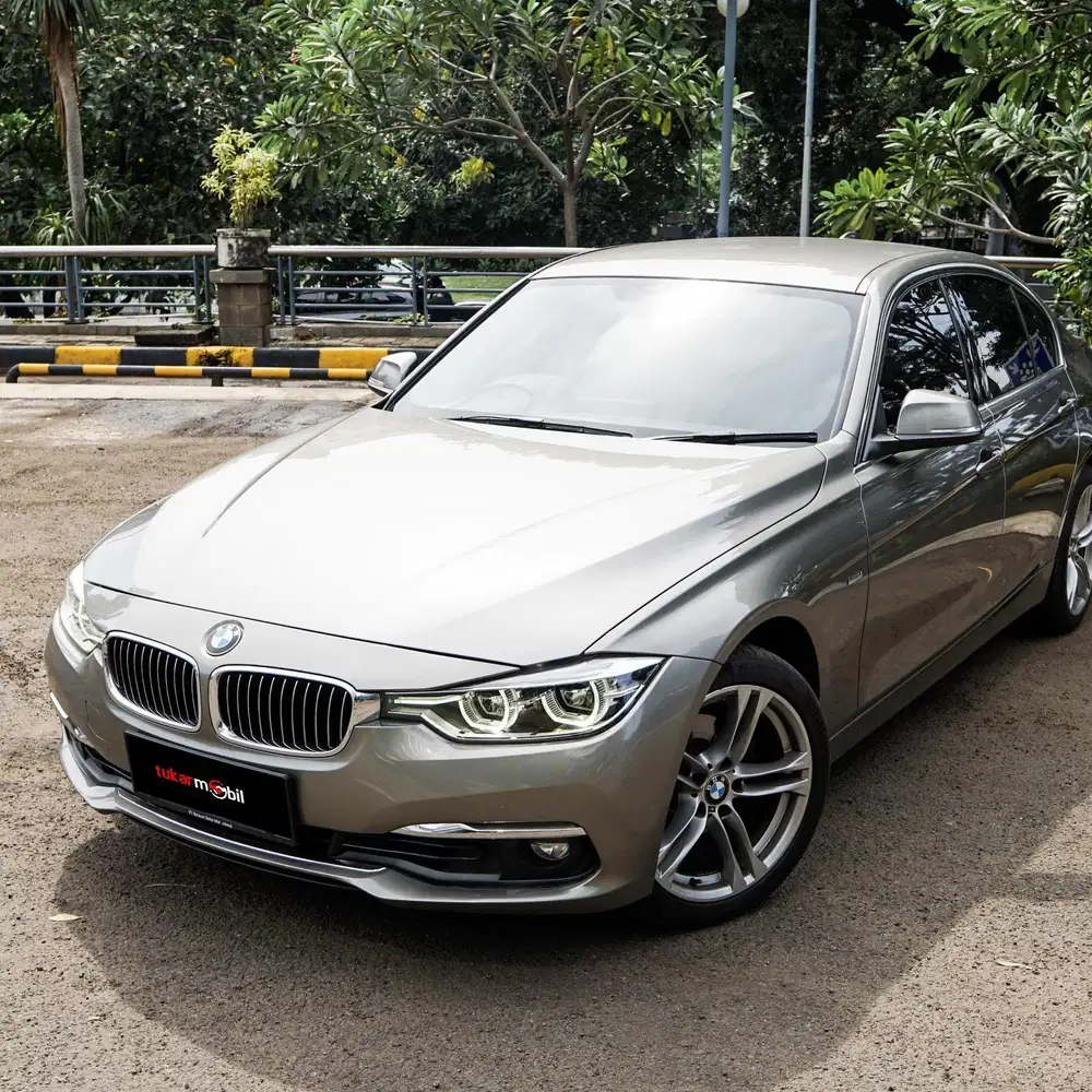 BMW 320i Luxury LCI Tahun 2018