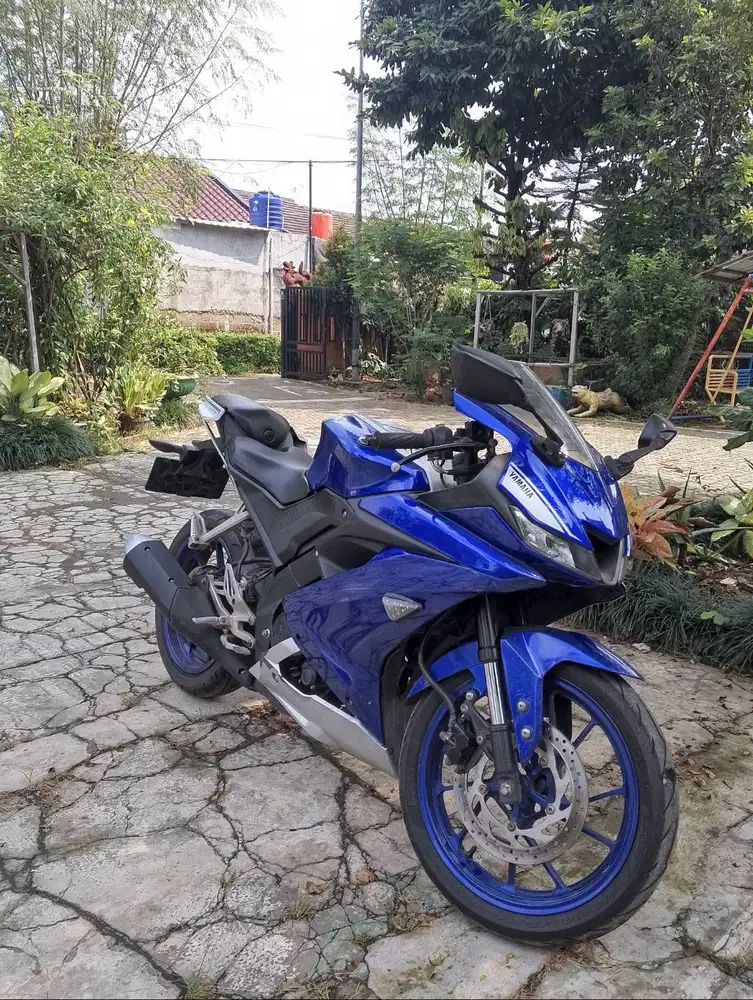 Yamaha R15 Alvinur