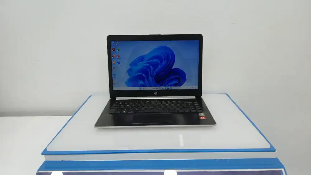 HP 14-CM0078AU AMD RYZEN 5 2500U RAM 4GB SSD 128GB
