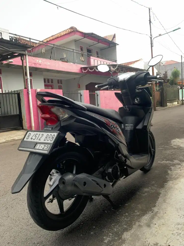 selama iklan masih tersedia berarti masih ada ya ganteng/cantik