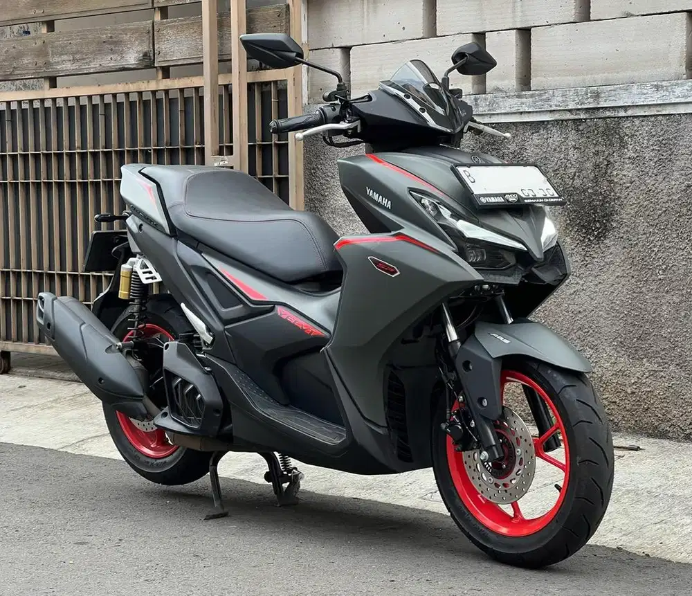 Yamaha Aerox Turbo ABS YE-CVT 2025 mulus KM 4rb abu grey 155