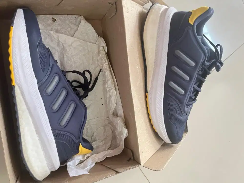 Sepatu Adidas Boost ORI
