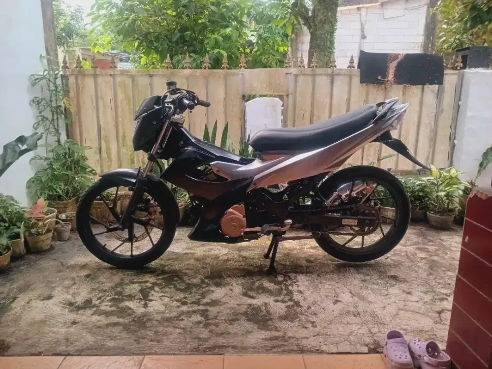 Suzuki satria 2014