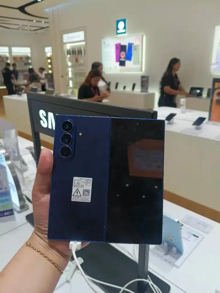 Galaxy Z Flod 7 12 256gb