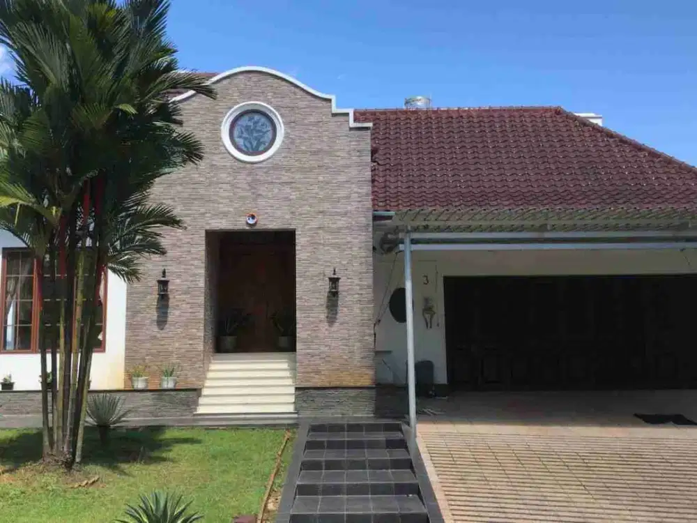 Jual Rumah Mewah,Bagus Dan Luas Di Sentul City,Cluster Hilltop.