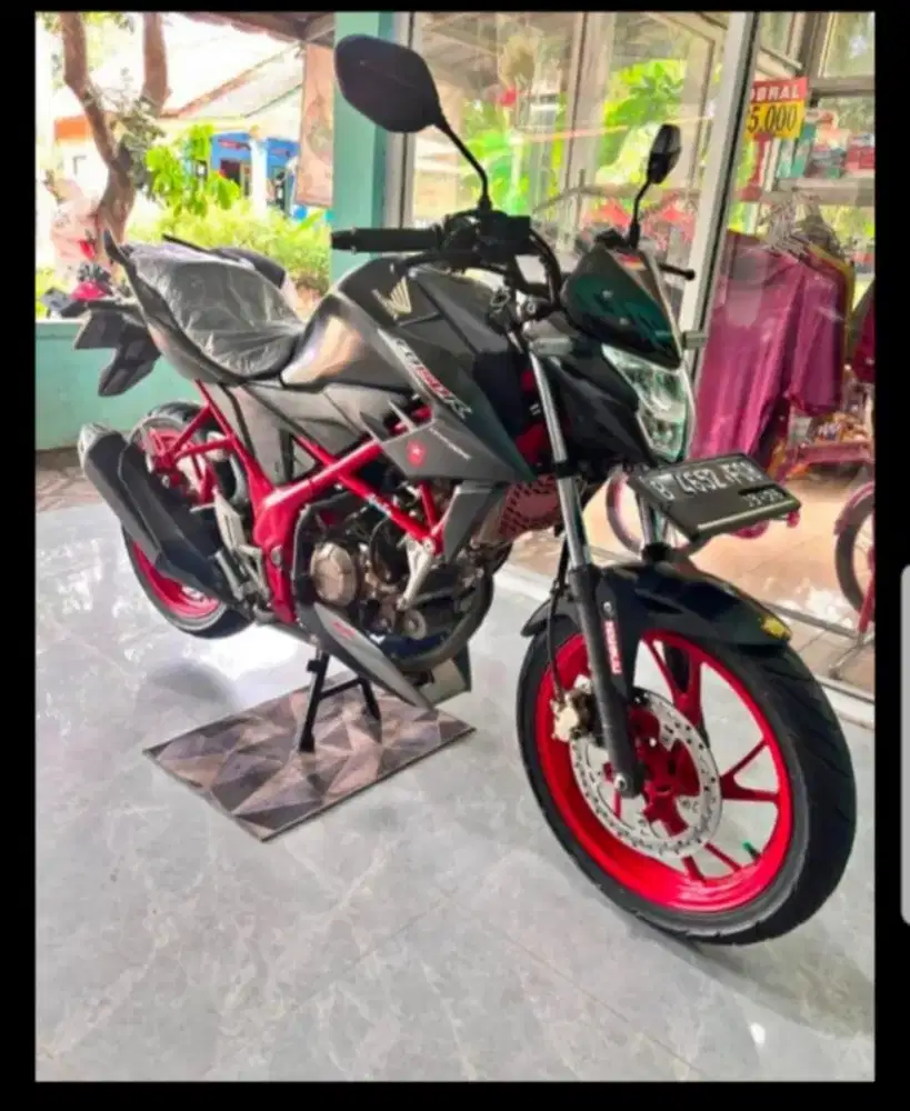 Dijual cb 150r mesin halus tangan pertama open harga 13jt