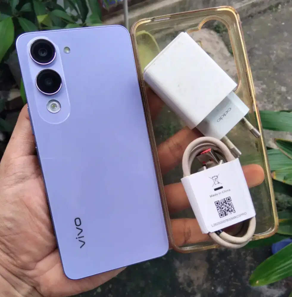 VIVO Y04s RAM 4+4/64