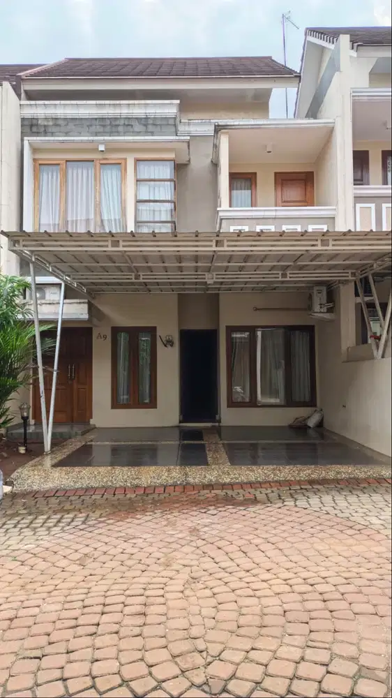Dijual Rumah mewah siap huni, lokasi strategis dekat Pintu Toll