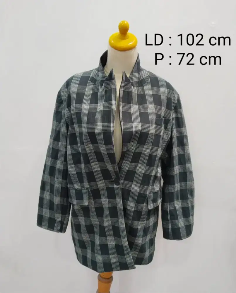 Preloved Blazer Invio