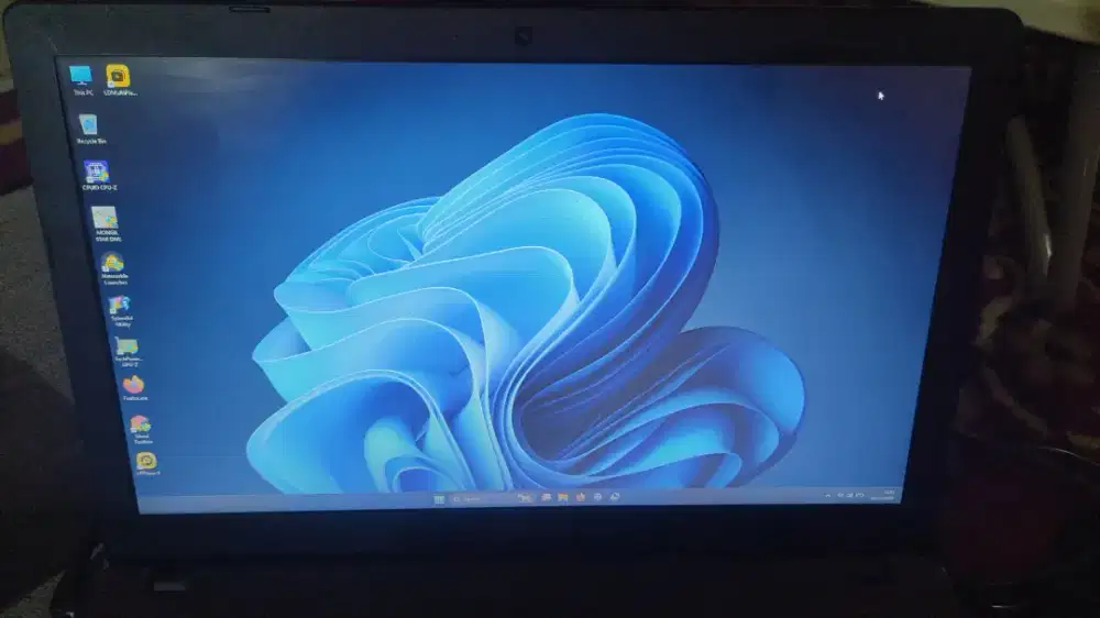 [JUAL CEPAT] Asus X550IU Spek Ngebut buat Pelajar (Minus Baterai Drop)