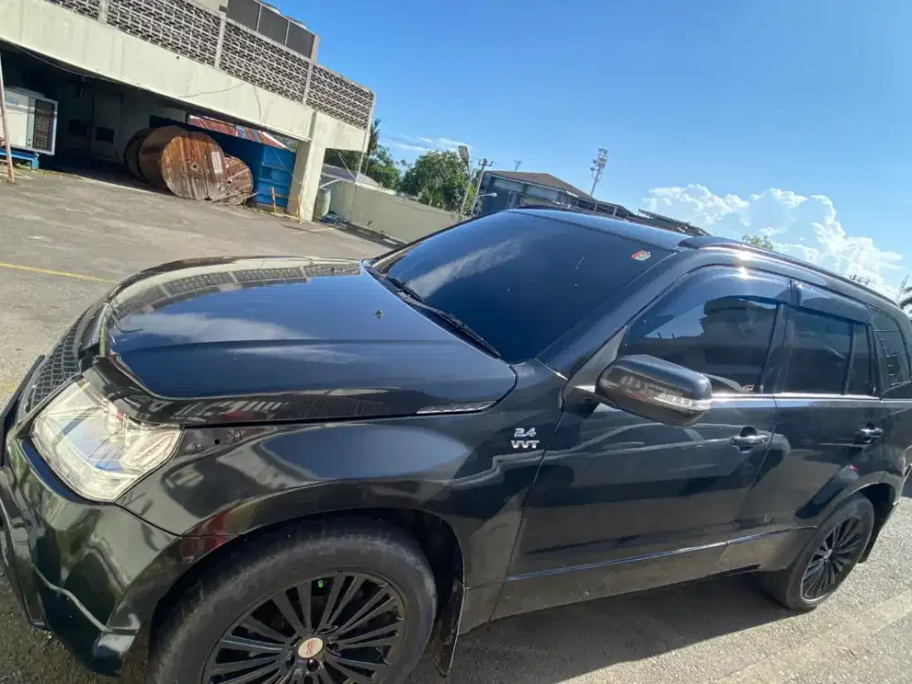Jual suzuki grand vitara A/T 2009 barang mulus dan sangat super