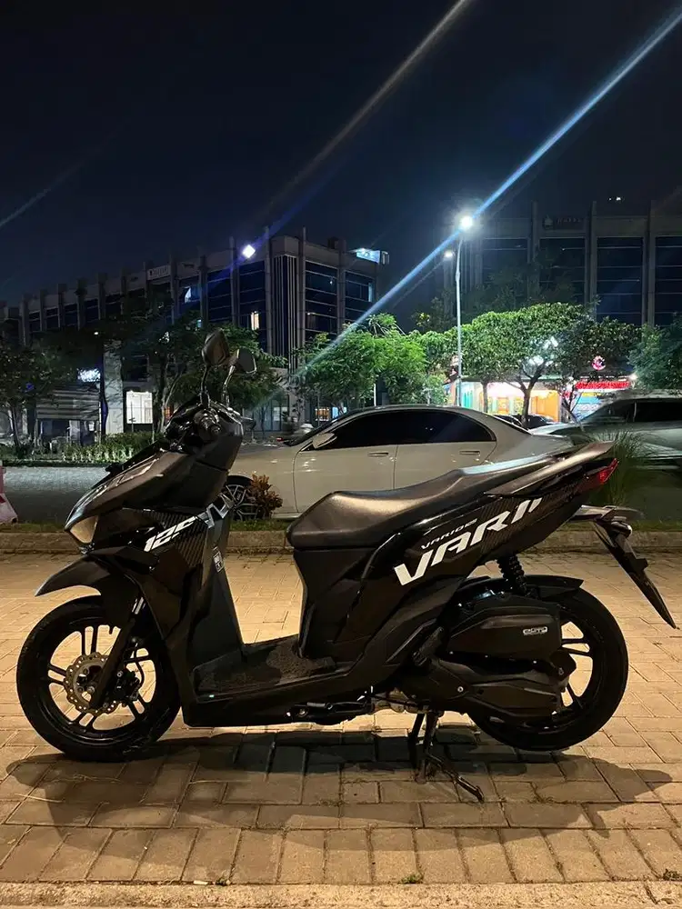 Honda Vario 125 Tahun 2025 Hitam Glossy Gress Low KM