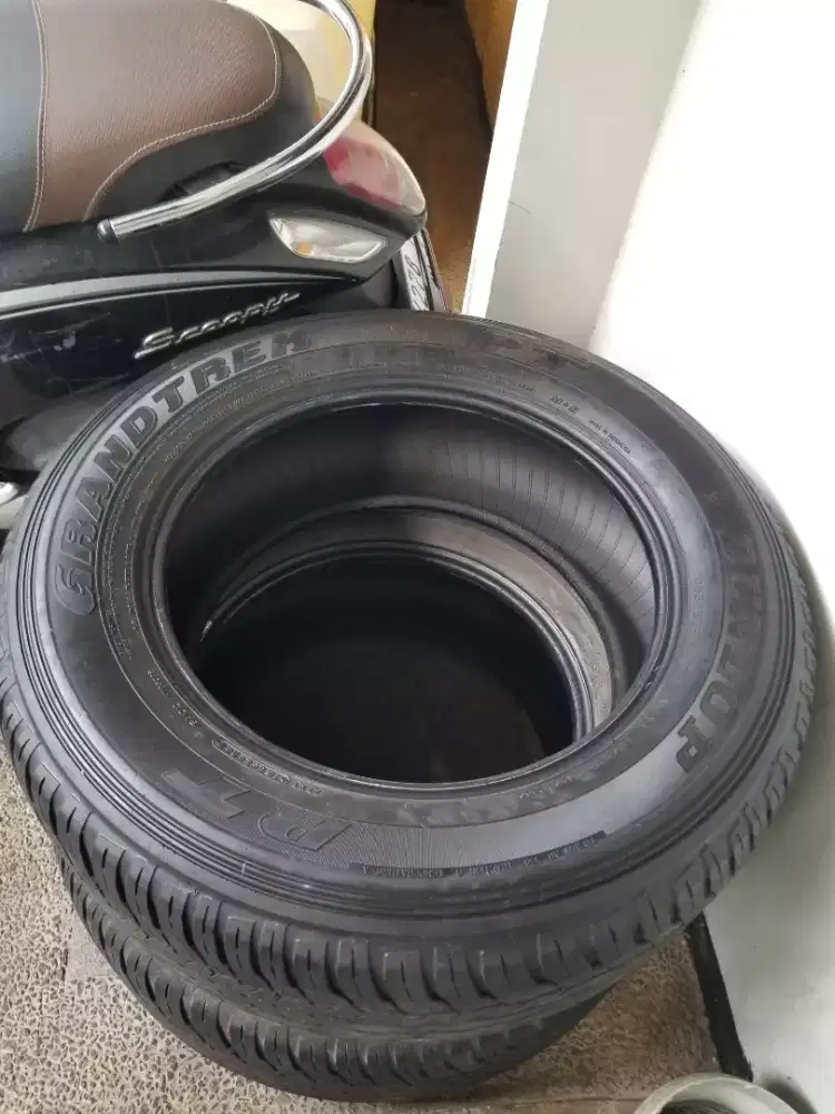 Jual Sepasang Ban Dunlop GrandTrek Ring 18 265/60 AT25 kondisi 90%