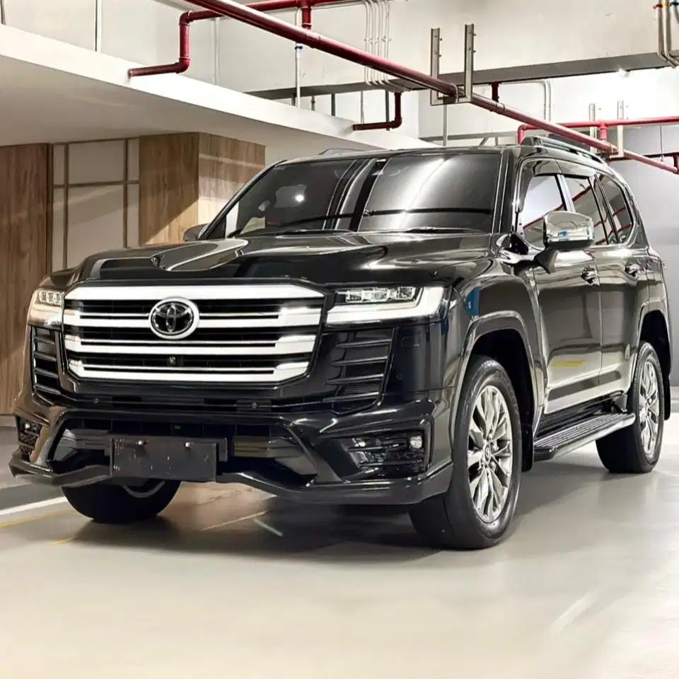 (CASH) Toyota Land Cruiser 300 VXR 2023