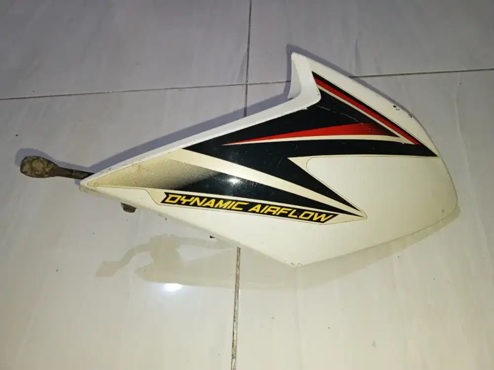 sayap tangki kanan Verza orisinil