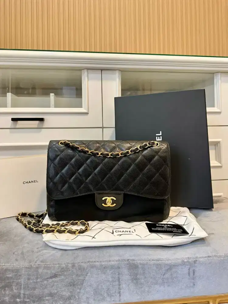 CHANEL jumbo double Flap black caviar skin