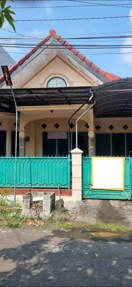 Disewakan Rumah di kawasan Bukit cemara tujuh