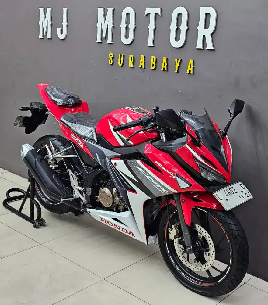 Honda CBR 150R 2018 // Kredit DP 500 RB