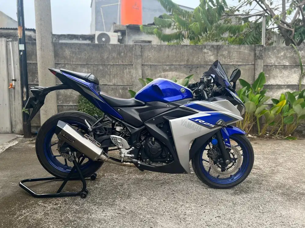YAMAHA R25 ABS LIMITED EDITION