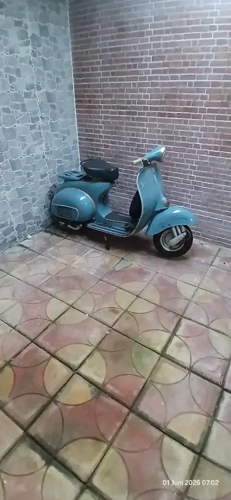 Vespa Tua sekali