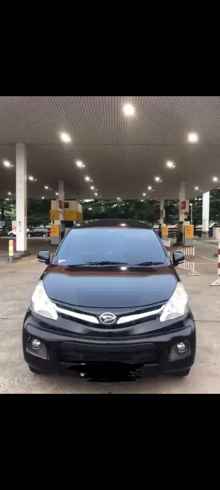 Dijual MOBIL ANTIK XENIA R 2015 MT