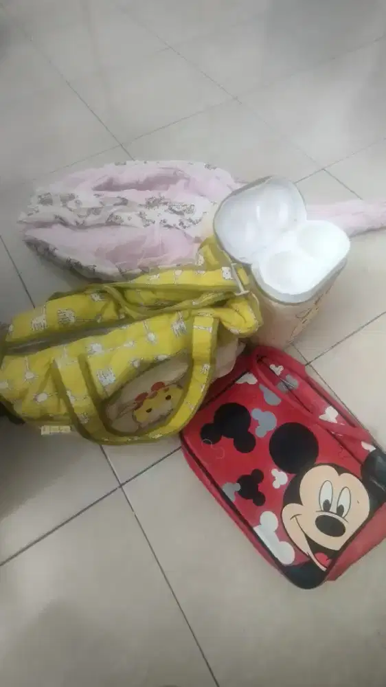 Tas bayi dan gendongan bayi