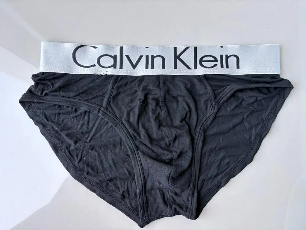 celana dalam segitiga Calvin Klein CK hitam (L), karet aman