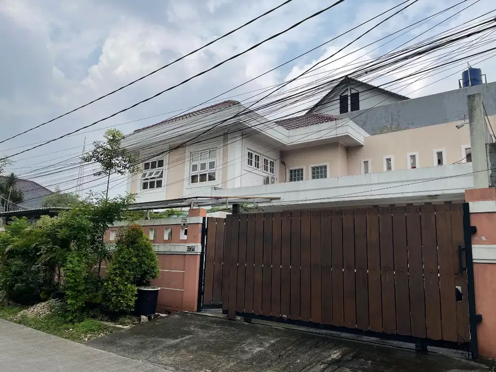 Jual Rumah Kav DKI Meruya Selatan Bebas Banjir Lokasi Strategis