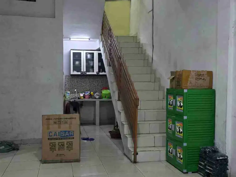 Dijual cepat Ruko Murah 3 lantai lokasi ramai cocok buat usaha di Harapan Indah Bekasi