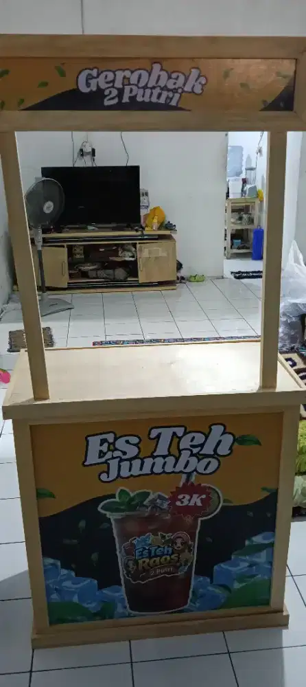 Meja es teh manis kondisi Masih baru