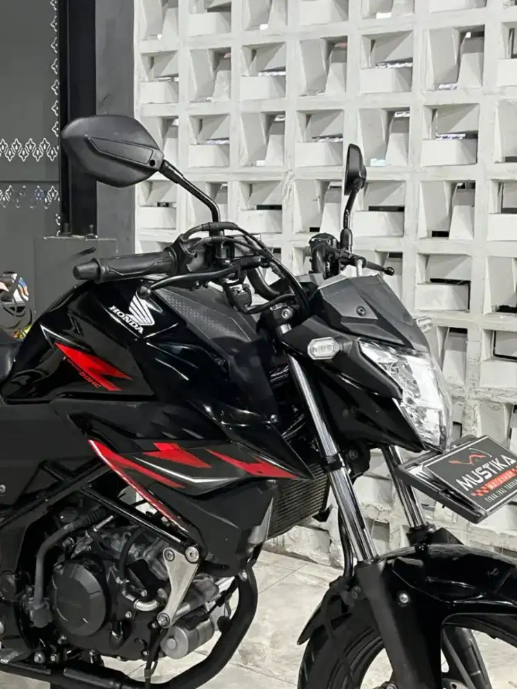 HONDA CB150R 2019 pmk 2020 - Chintia Mustika