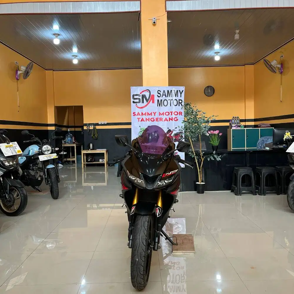 YAMAHA R15 V3 2019