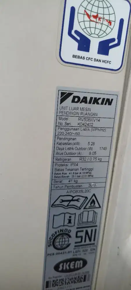 Daikin 2 pk R&FT 50/set Orisinil masih terpasang