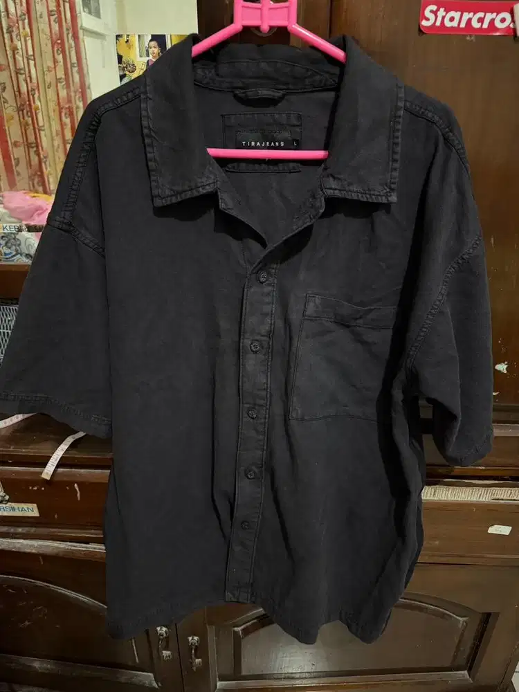 Kemeja Hitam Pria Tira Jeans by Executive Size L Original