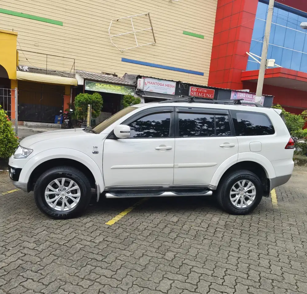 Mitsubishi Pajero Sport 2015 Bensin