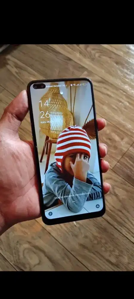 Oppo reno 4 8+5/128 snapdragon 720G