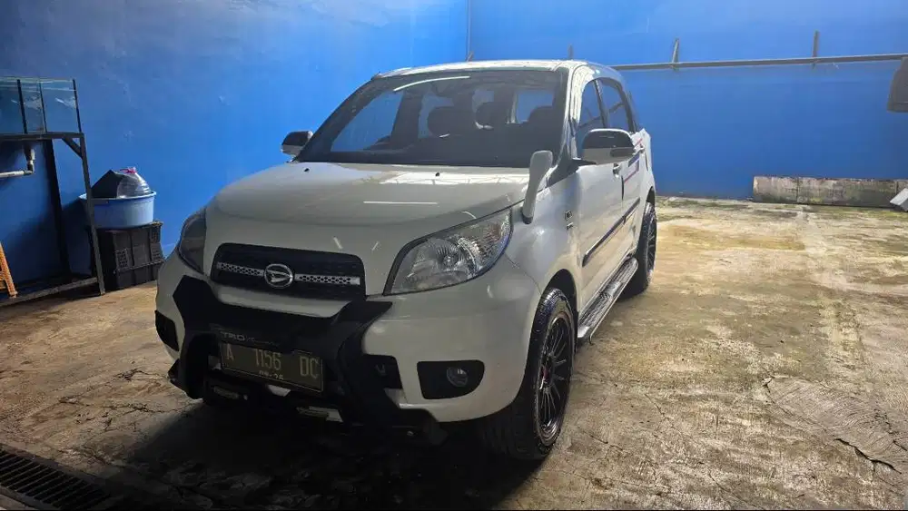 Daihatsu Terios 1.5 TS Manual 2014 Putih DP8jutaan Mesin No LAKA BANJI