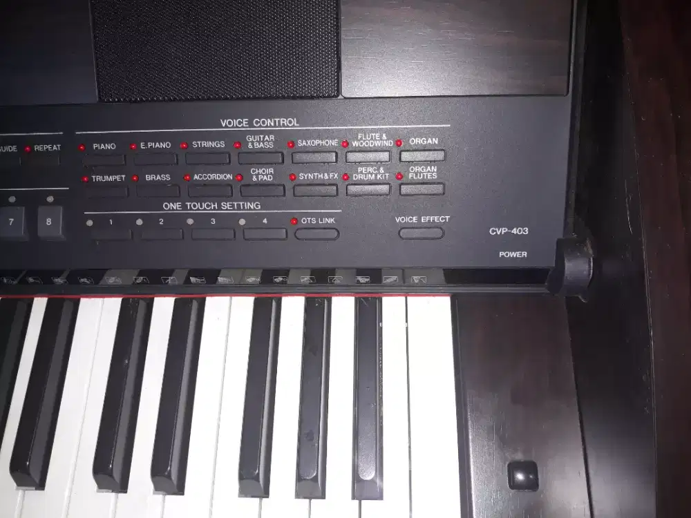 Piano Digital Yamaha Clavinova CVP 403