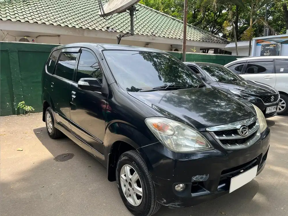 Daihatsu Xenia 2010