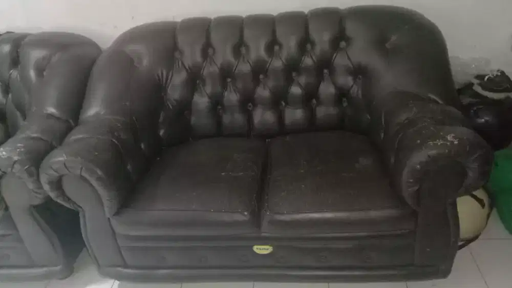 Dijual sofa bekas pake masih kokoh -meja