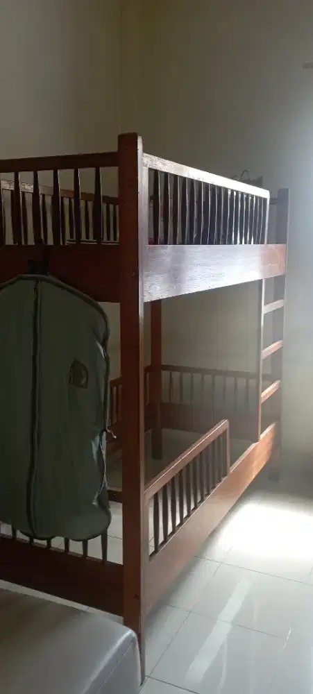 Ranjang Kayu Lama 2 Tingkat