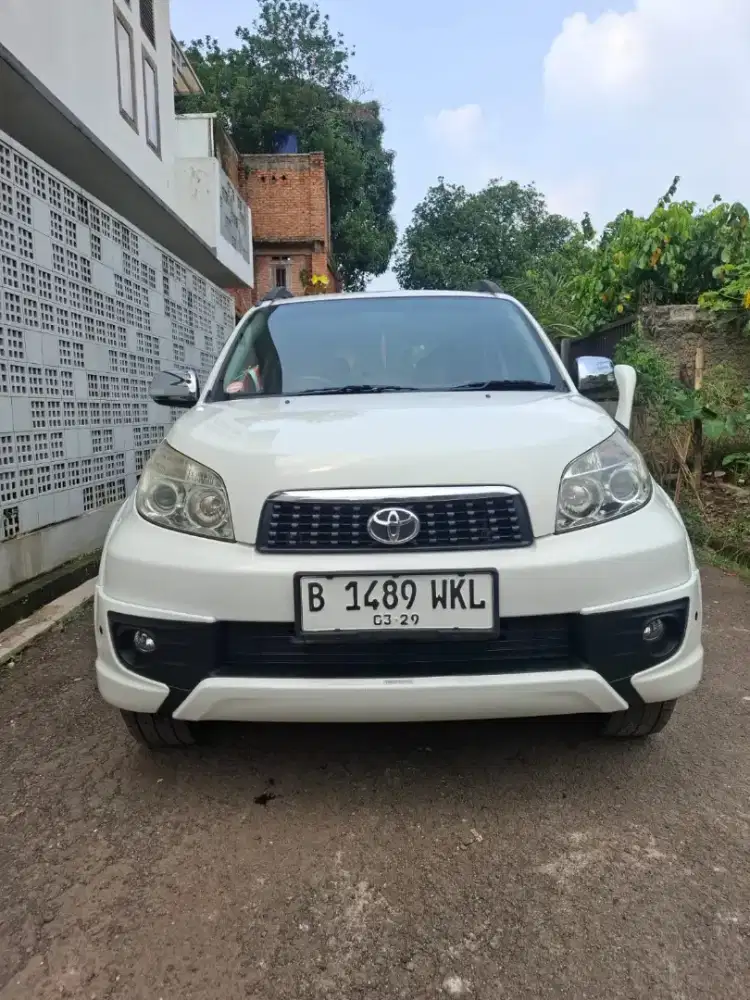 Toyota Rush S TRD 2014 Matic Orisinil Gress Sangat Terawat Sekali