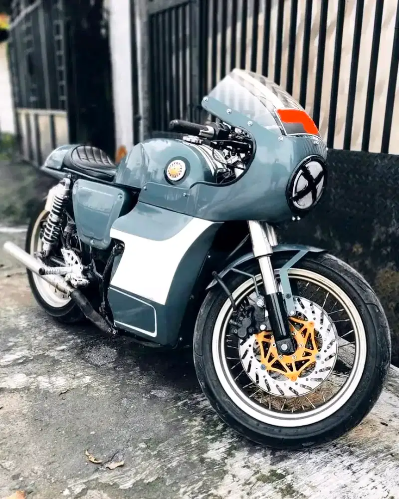 Motor CAFE RACER FULL FAIRING Scorpio Custom CafeRacer Classic