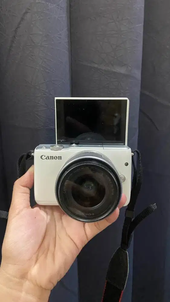 Jual camera bekas pemakaian sendiri type canon M10
