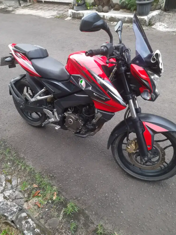 Dijual Kawasaki Pulsar 200NS 200 NS Kondisi Bagus KM Rendah