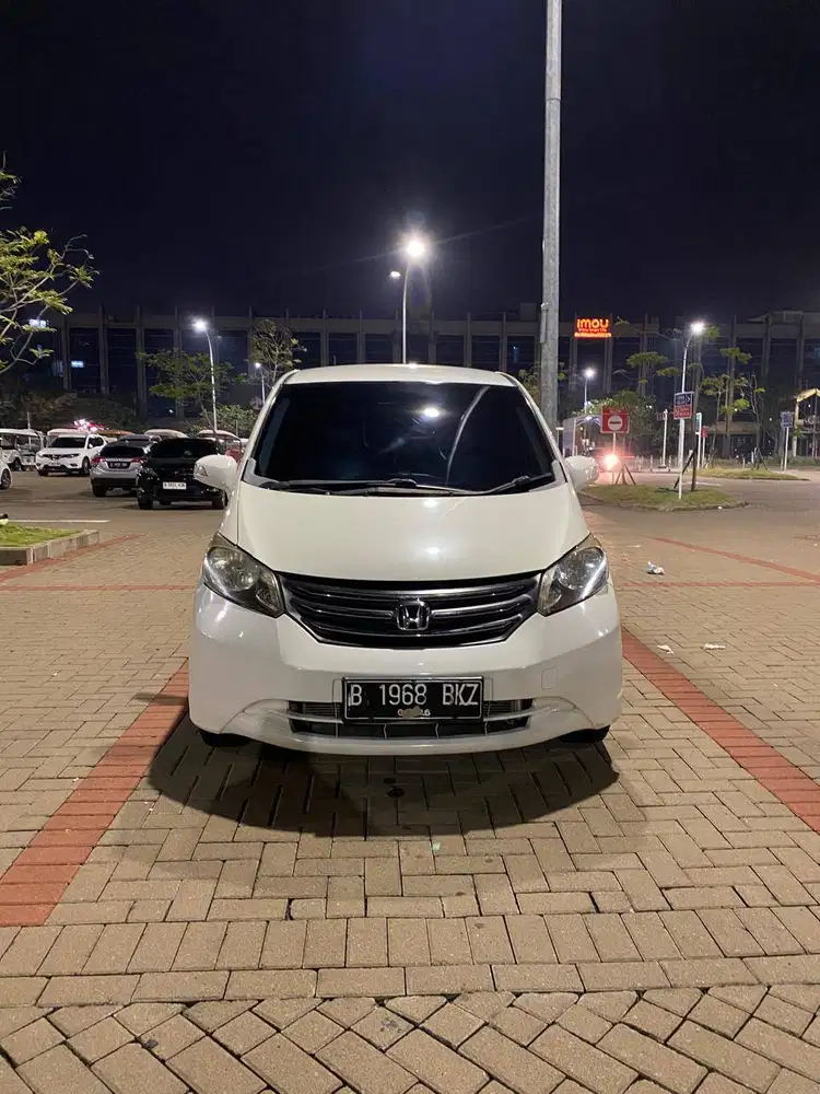 Bismilah Honda FREED 2010 PSD
