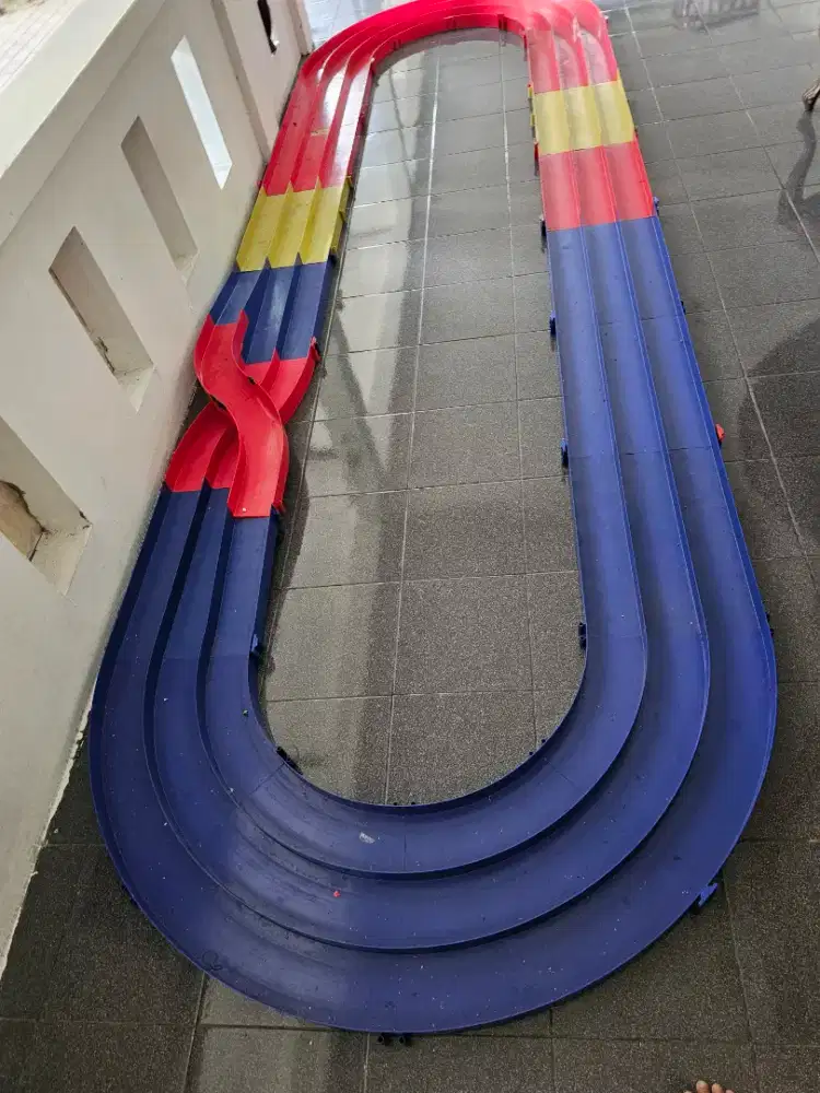 Jual Borongan Mainan Tamiya dan Tracknya.