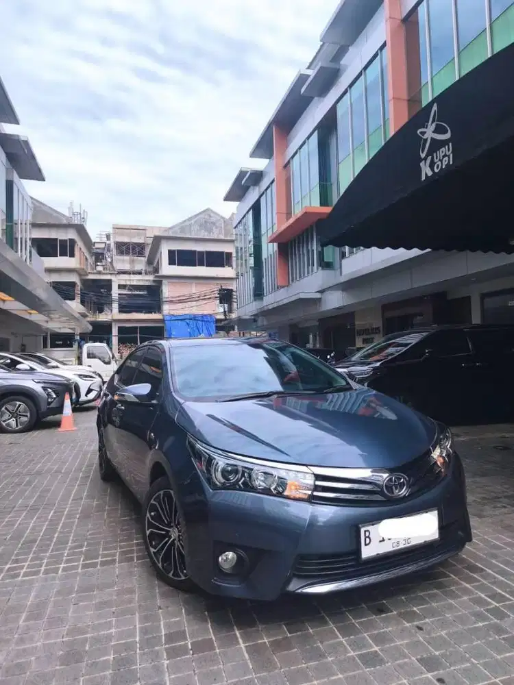 Toyota Corolla Altis V 1.8 Tahun 2015