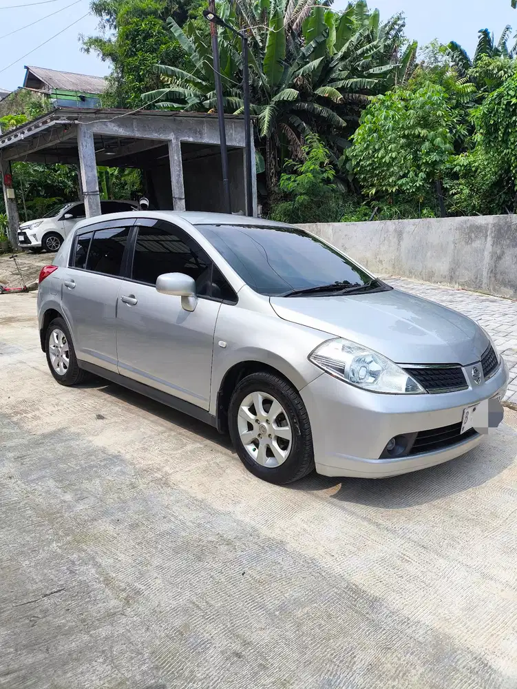 Nissan Latio 2008 Bensin
