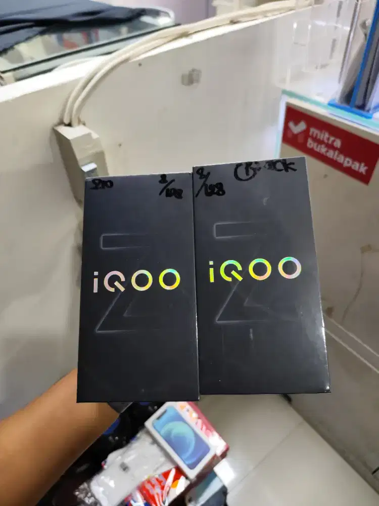 GRESS!! IQOO Z10 5G 8/128GB SILVER BLACK